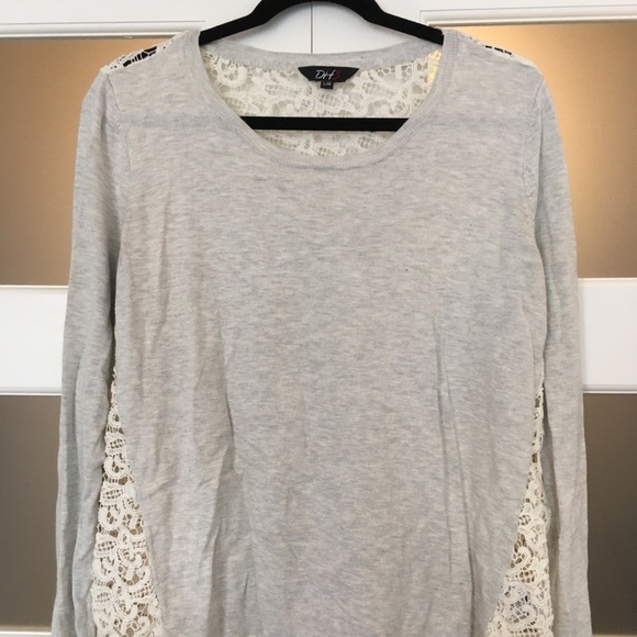 Lace back top - Picture 3 of 3